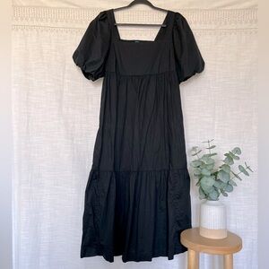 Black square neck puff sleeve dress, regnecycore